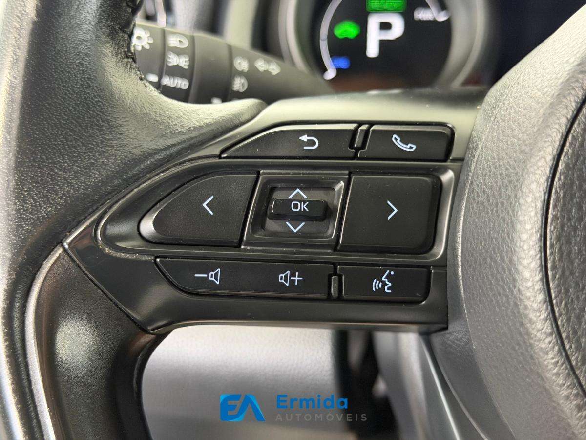toyota-yaris-2023-hibrido-a-gasolina-1490cc