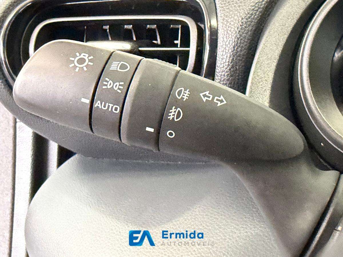 toyota-yaris-2023-hibrido-a-gasolina-1490cc