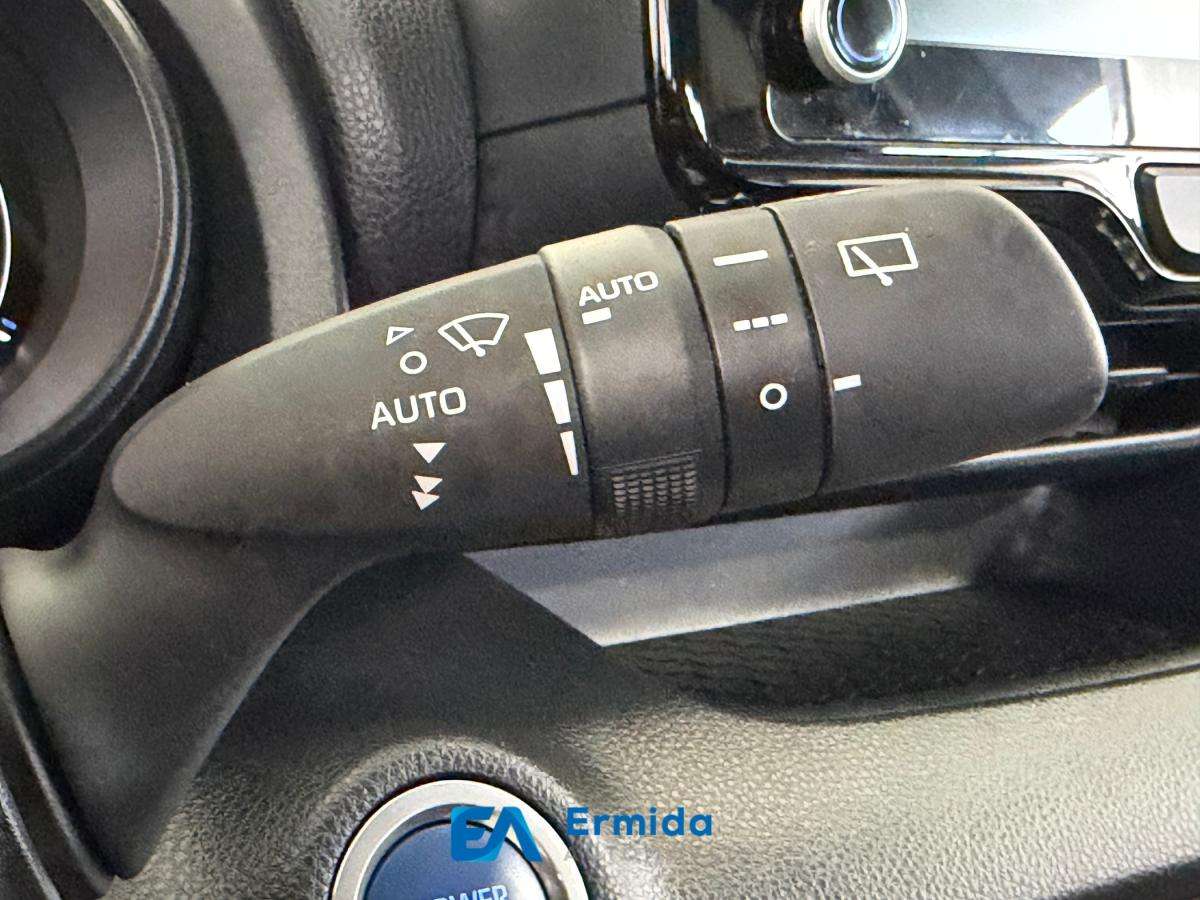 toyota-yaris-2023-hibrido-a-gasolina-1490cc
