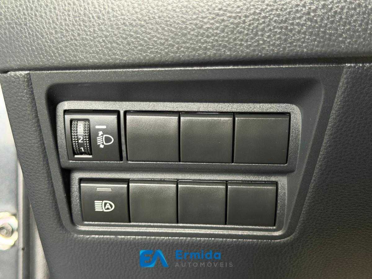 toyota-yaris-2023-hibrido-a-gasolina-1490cc