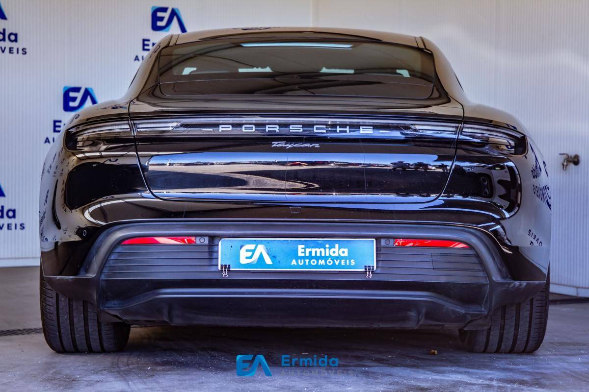 porsche-taycan-2021-eletrico-0cc
