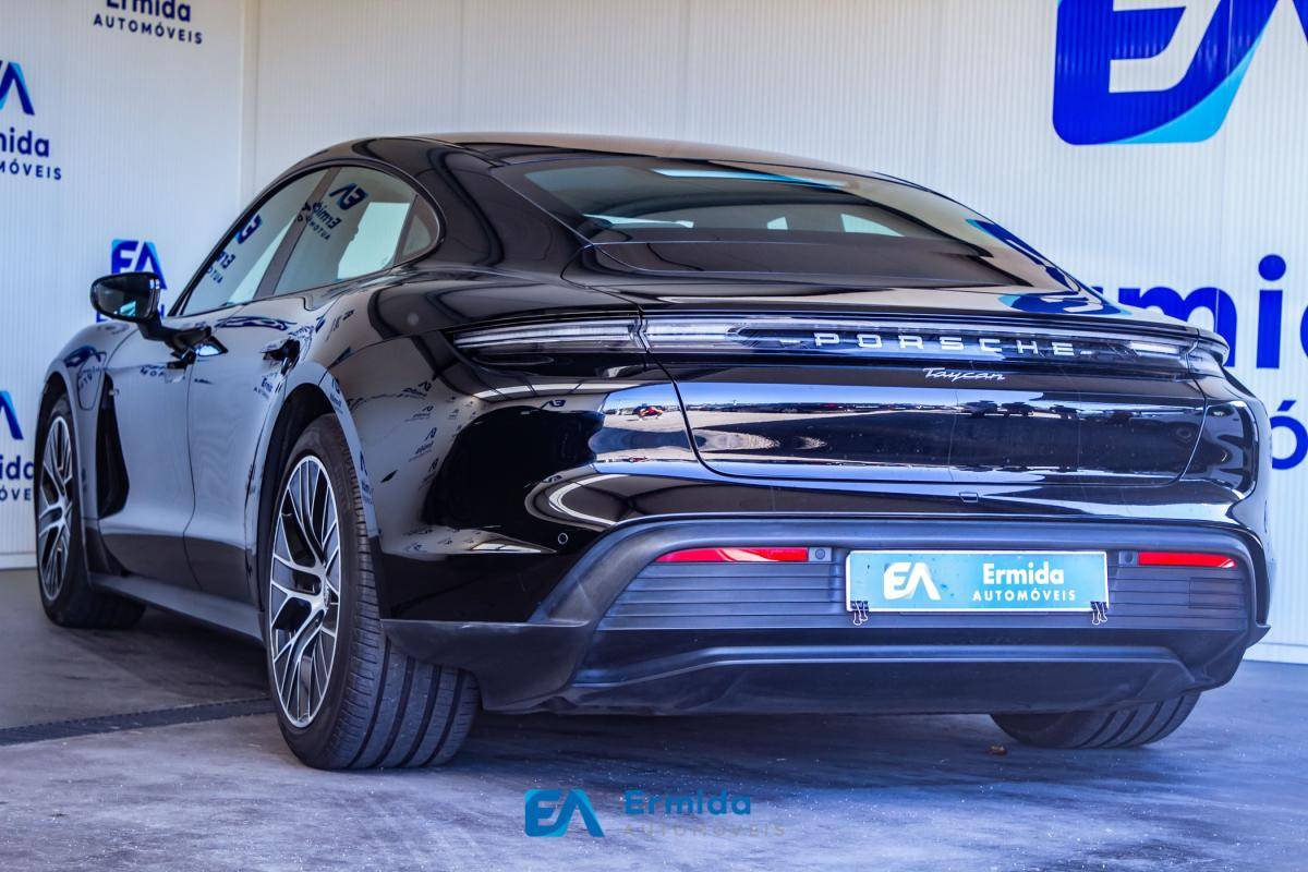 porsche-taycan-2021-eletrico-0cc
