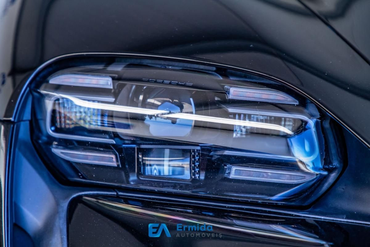 porsche-taycan-2021-eletrico-0cc