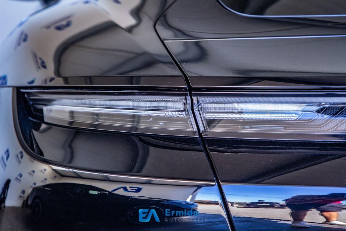 porsche-taycan-2021-eletrico-0cc