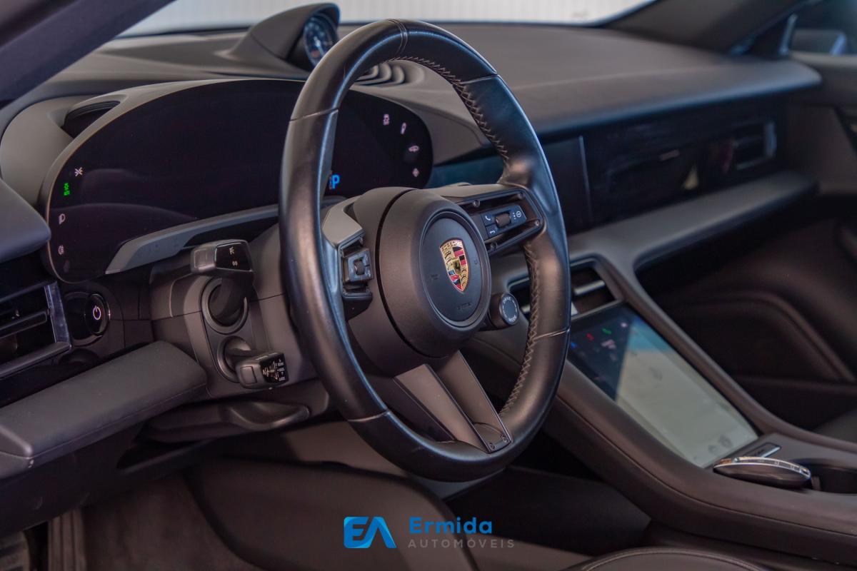 porsche-taycan-2021-eletrico-0cc