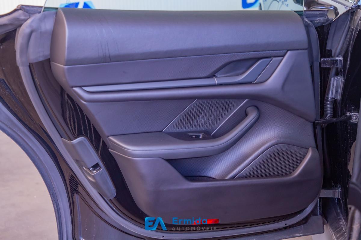 porsche-taycan-2021-eletrico-0cc