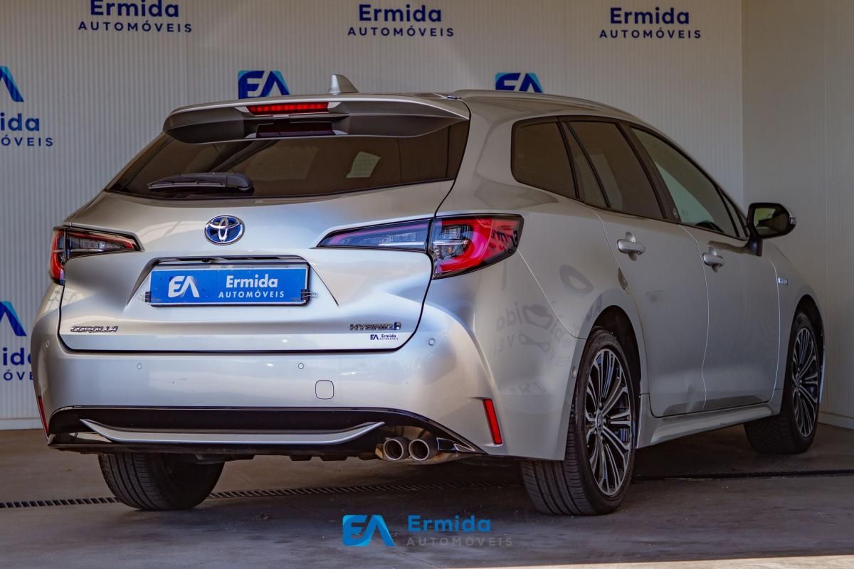toyota-corolla-2022-hibrido-a-gasolina-1987cc