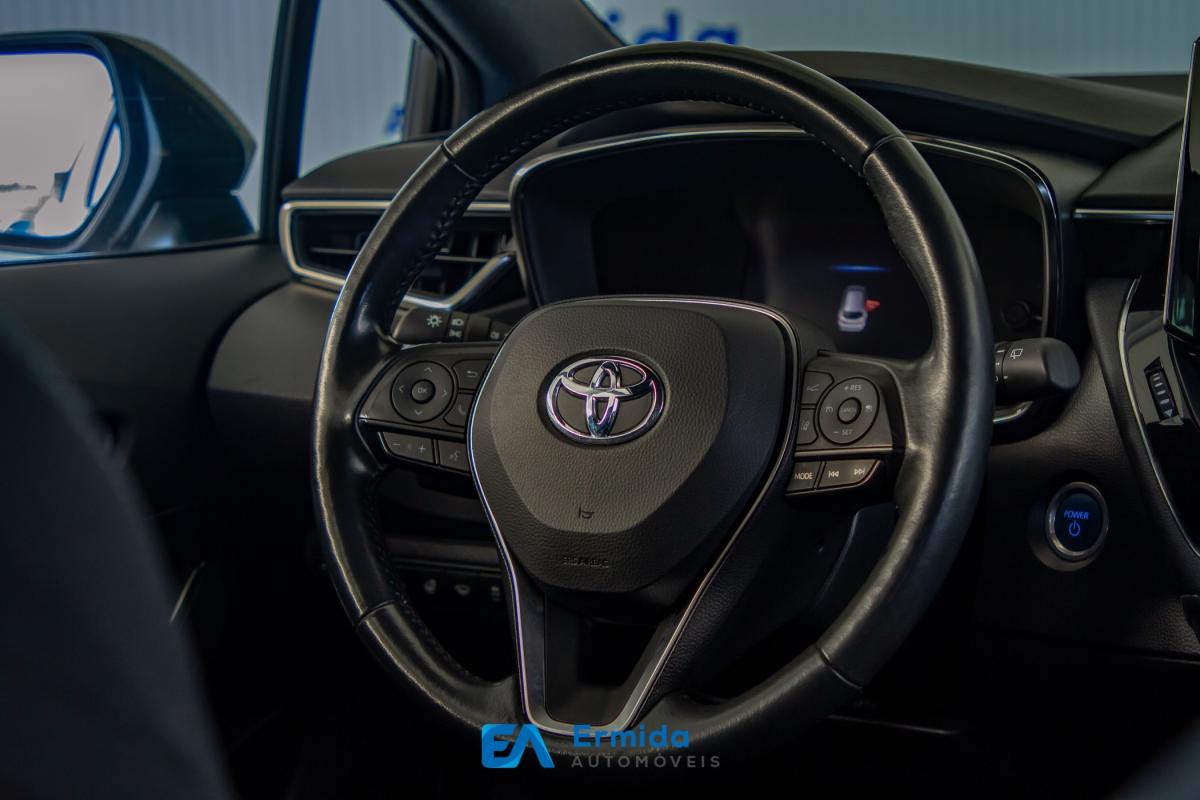 toyota-corolla-2022-hibrido-a-gasolina-1987cc
