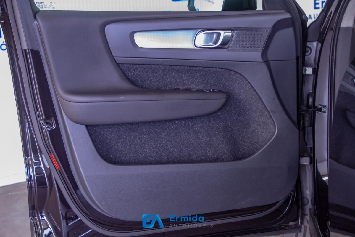 volvo-xc40-2021-hibrido-a-gasolina-1477cc