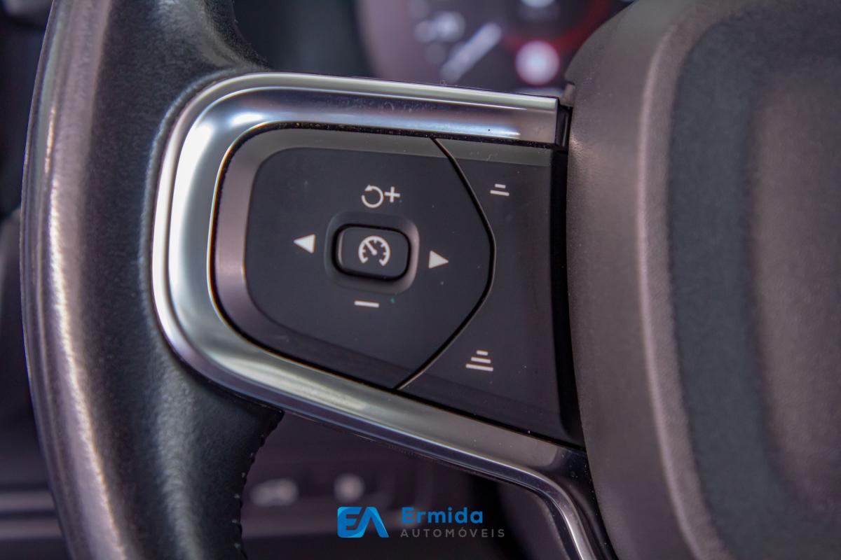 volvo-xc40-2021-hibrido-a-gasolina-1477cc