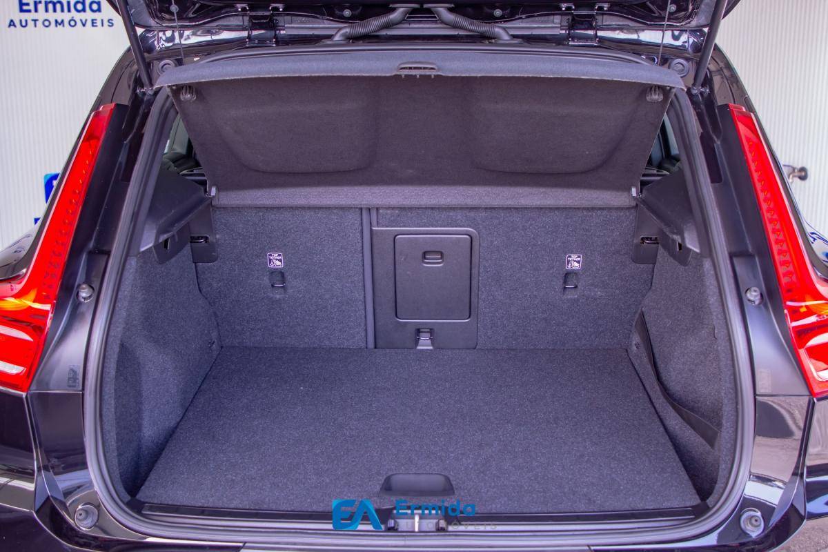 volvo-xc40-2021-hibrido-a-gasolina-1477cc