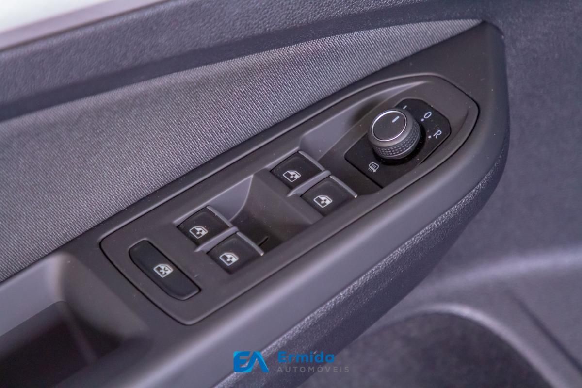 volkswagen-golf-2022-gasolina-999cc