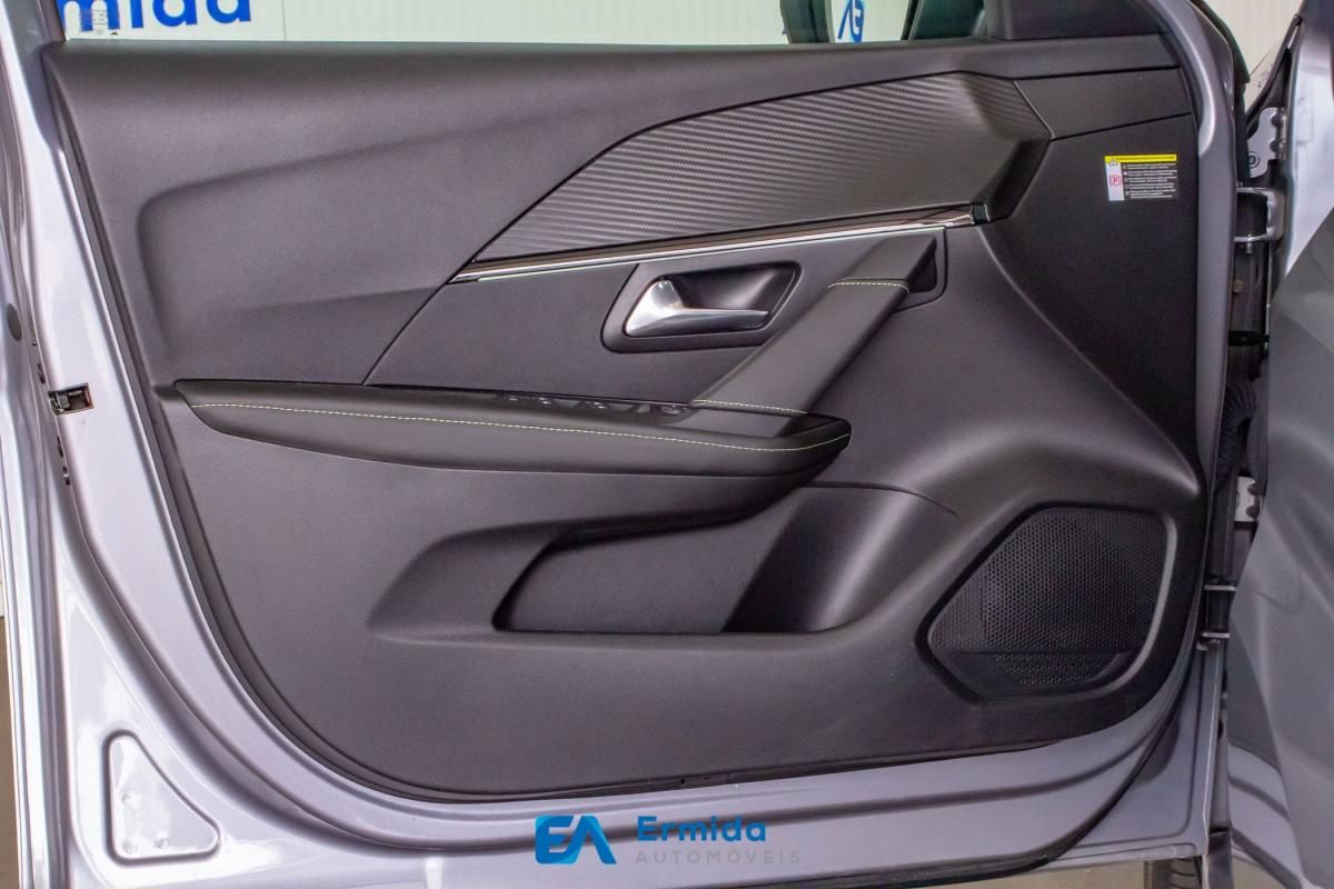 peugeot-208-2023-gasolina-1199cc