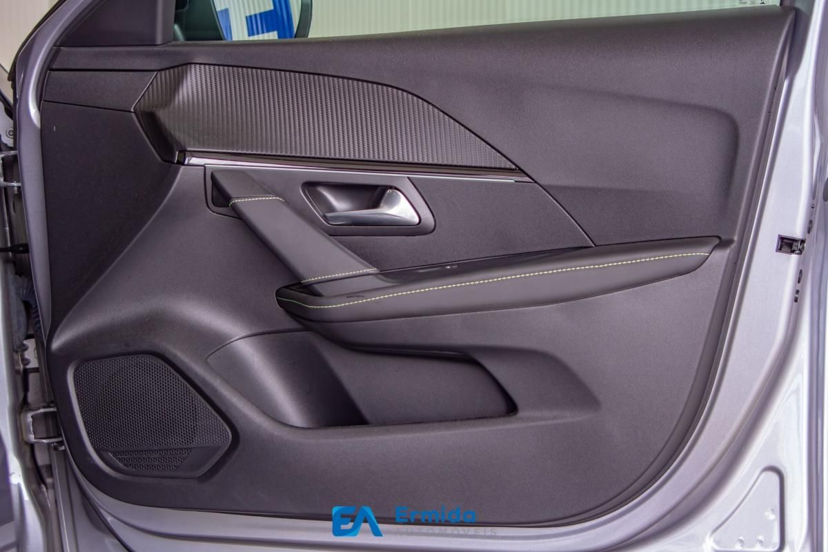peugeot-208-2023-gasolina-1199cc