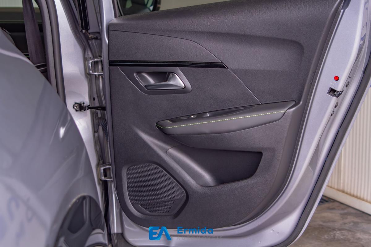 peugeot-208-2023-gasolina-1199cc