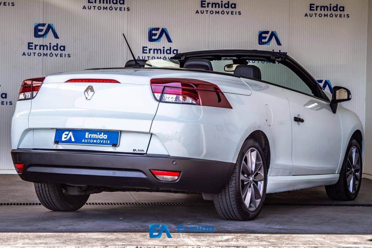 renault-megane-2011-diesel-1598cc