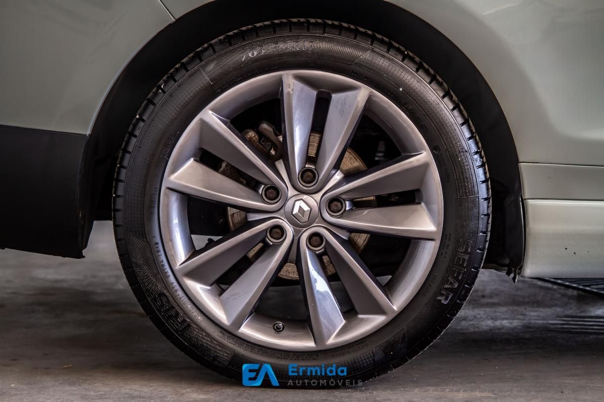 renault-megane-2011-diesel-1598cc