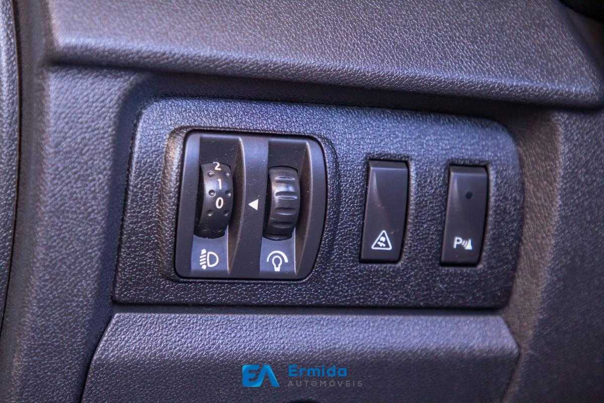 renault-megane-2011-diesel-1598cc