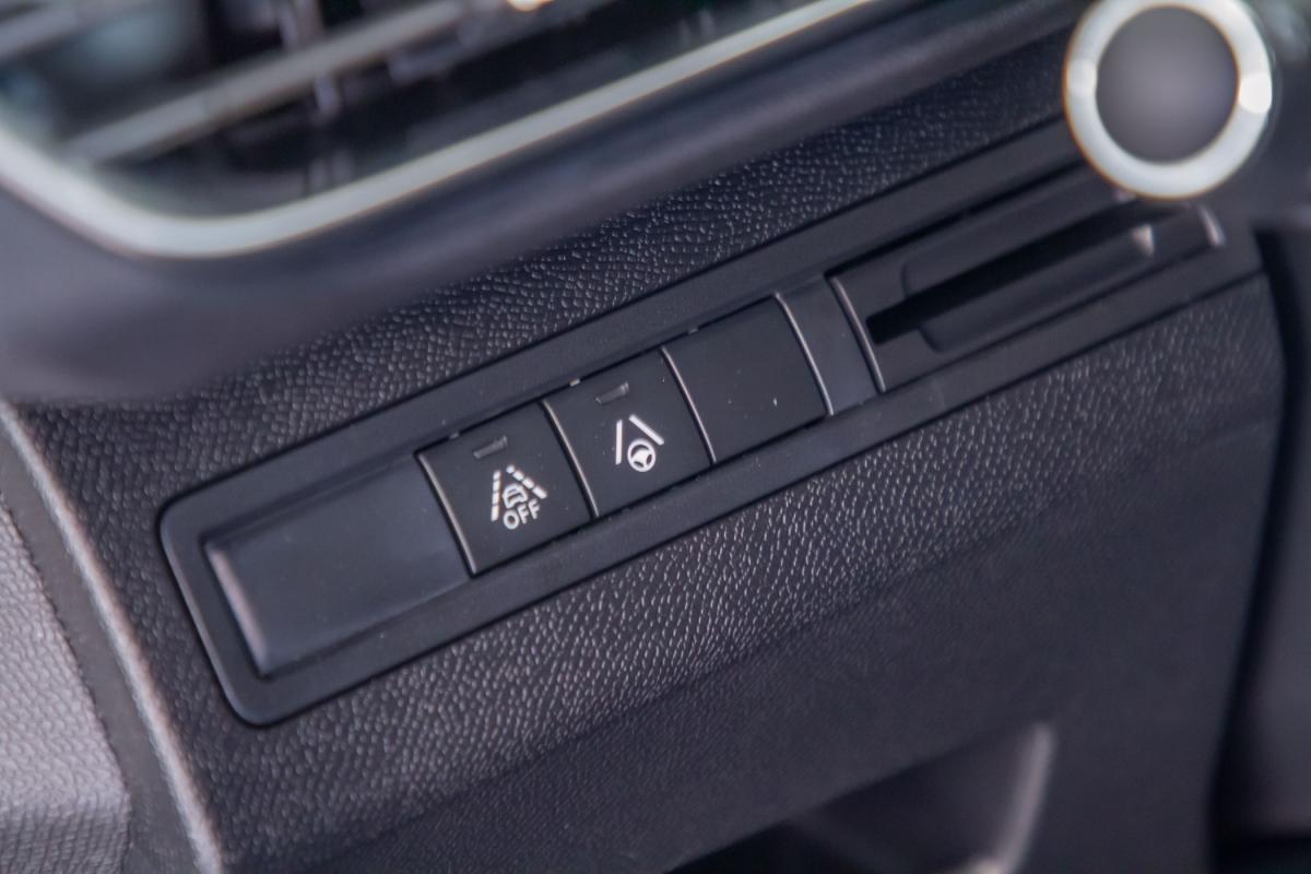 peugeot-3008-2021-diesel-1499cc