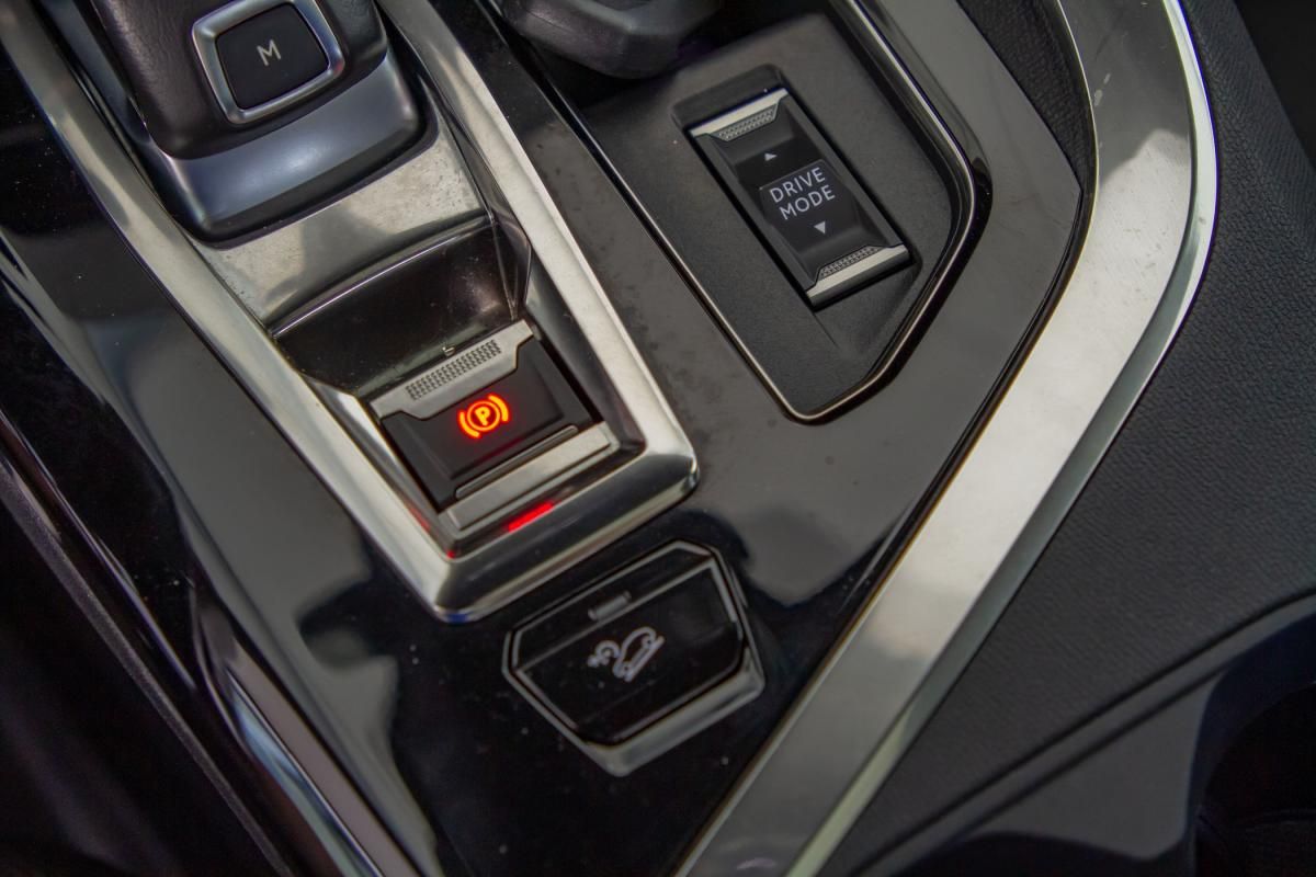 peugeot-3008-2021-diesel-1499cc