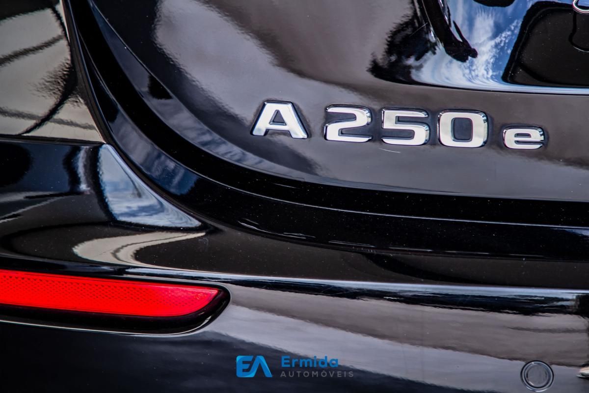 mercedes-benz-classe-a-2022-hibrido-a-gasolina-1332cc