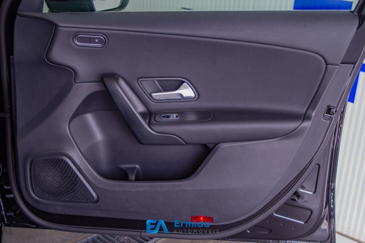 mercedes-benz-classe-a-2022-hibrido-a-gasolina-1332cc