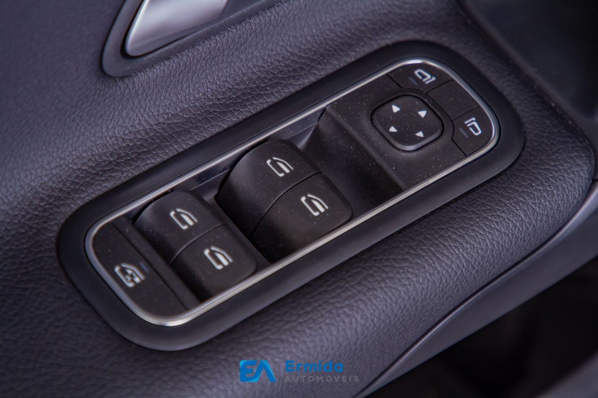mercedes-benz-classe-a-2022-hibrido-a-gasolina-1332cc