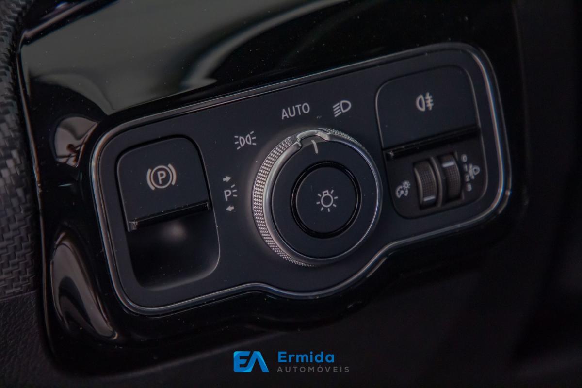 mercedes-benz-classe-a-2022-hibrido-a-gasolina-1332cc