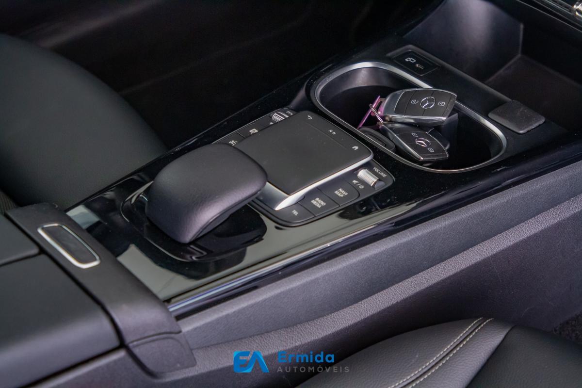 mercedes-benz-classe-a-2022-hibrido-a-gasolina-1332cc