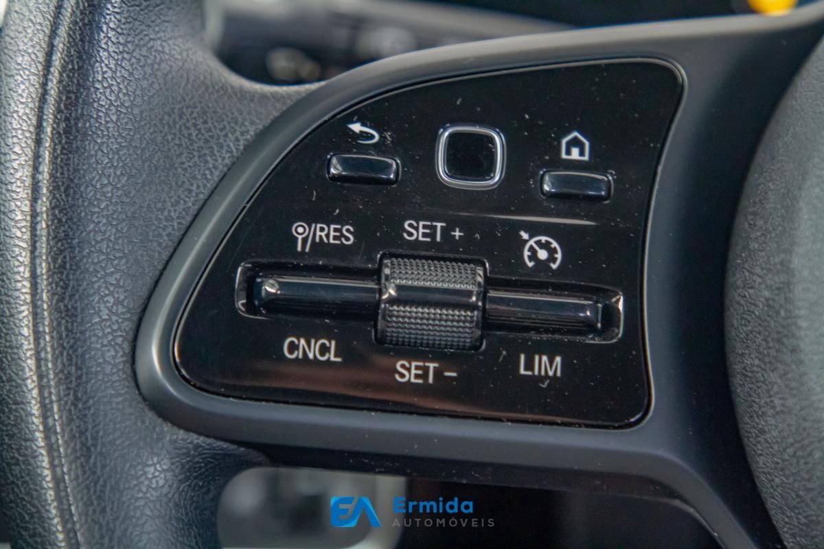 mercedes-benz-classe-a-2022-hibrido-a-gasolina-1332cc