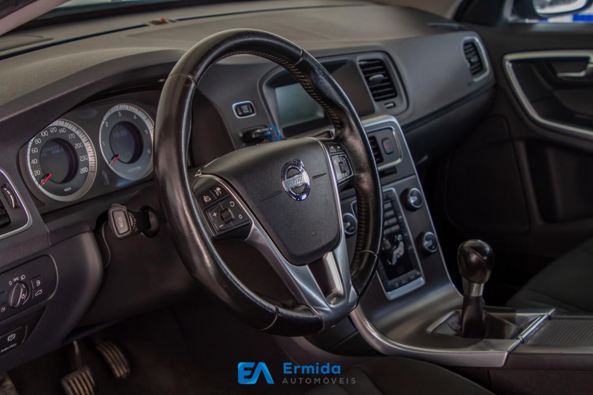 volvo-v60-2010-diesel-1984cc