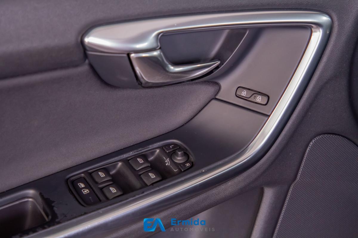 volvo-v60-2010-diesel-1984cc
