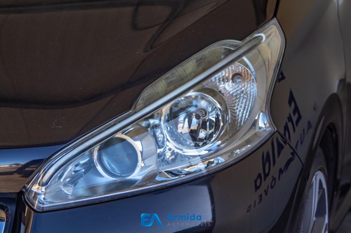 peugeot-208-2012-diesel-1560cc