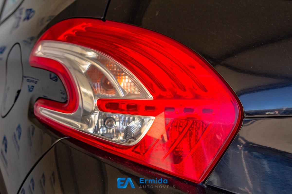 peugeot-208-2012-diesel-1560cc