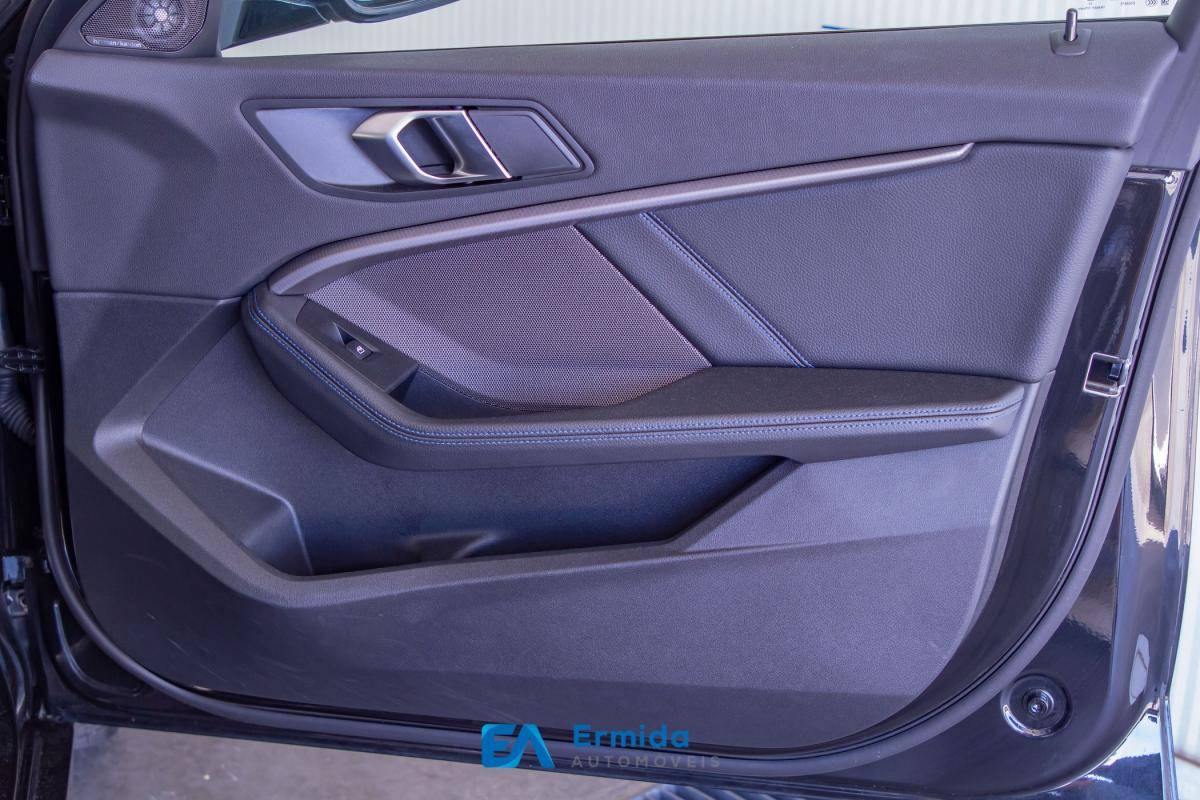 bmw-serie-1-2024-gasolina-1499cc