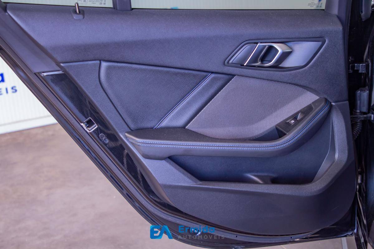 bmw-serie-1-2024-gasolina-1499cc