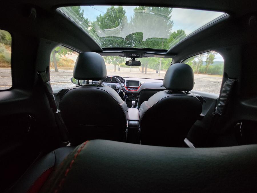 peugeot-208-2014-gasolina-1598cc