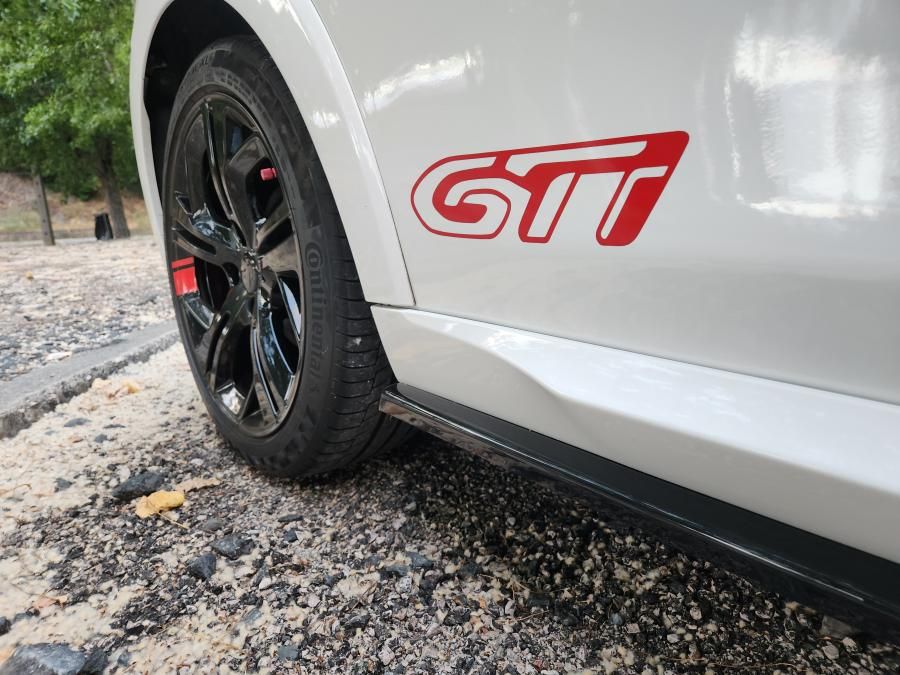 peugeot-208-2014-gasolina-1598cc