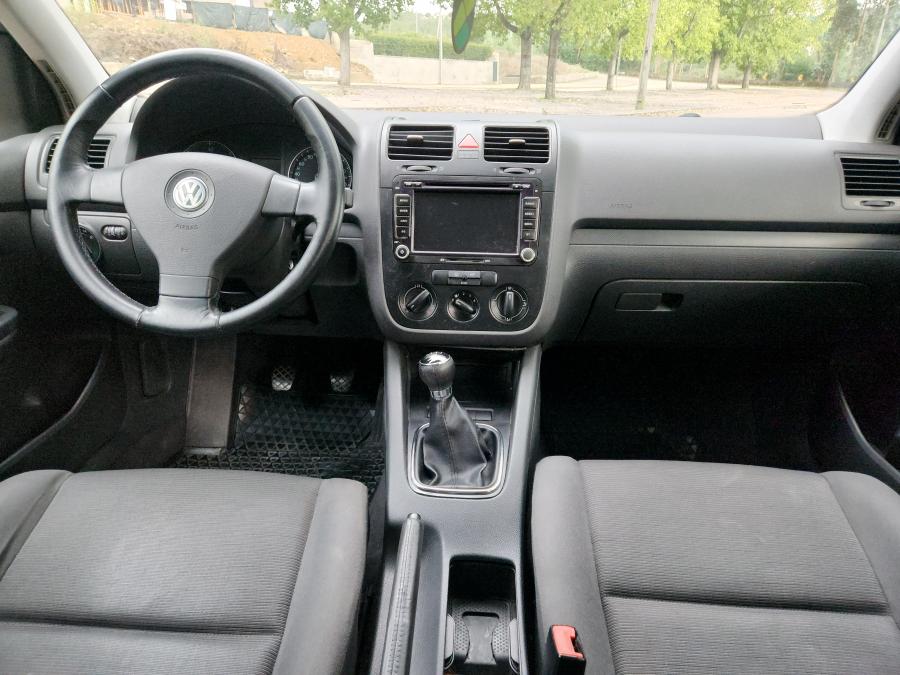 volkswagen-golf-2004-diesel-1896cc