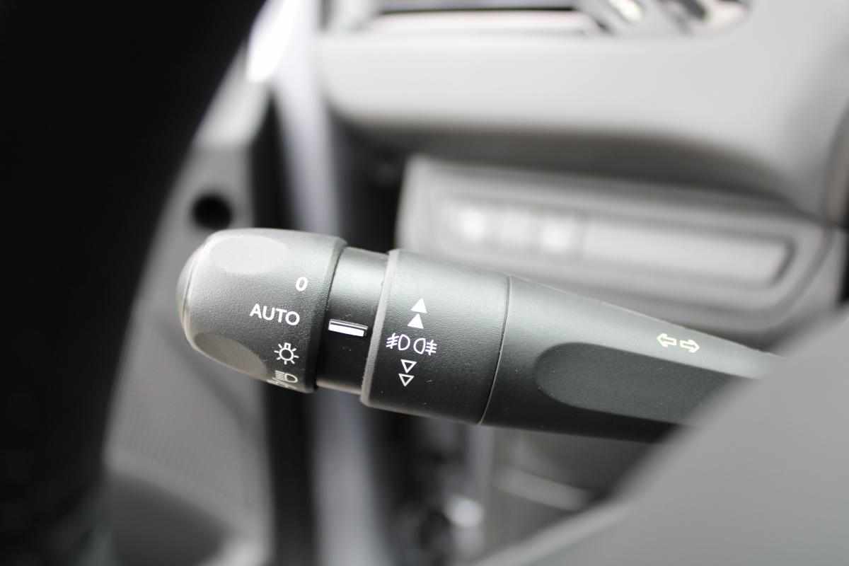 peugeot-208-1-5-bluehdi-2018-diesel-1499cc