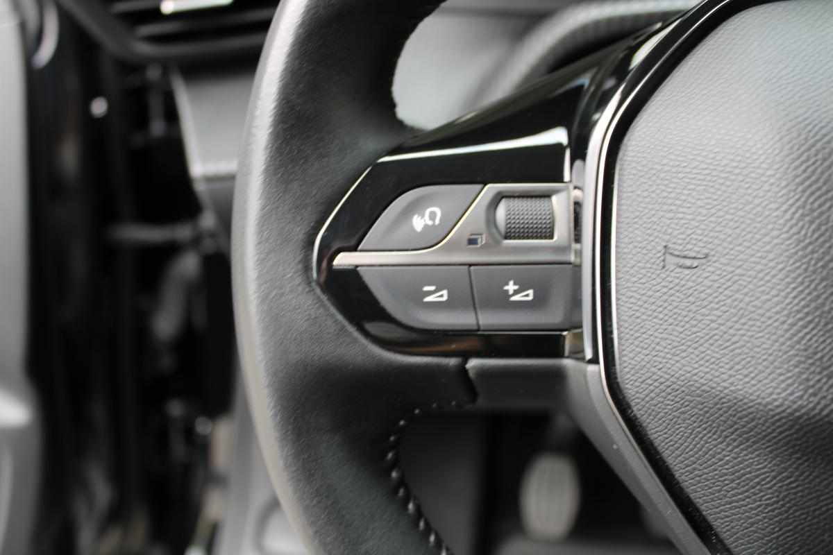 peugeot-208-1-2-puretech-2020-gasolina-1199cc