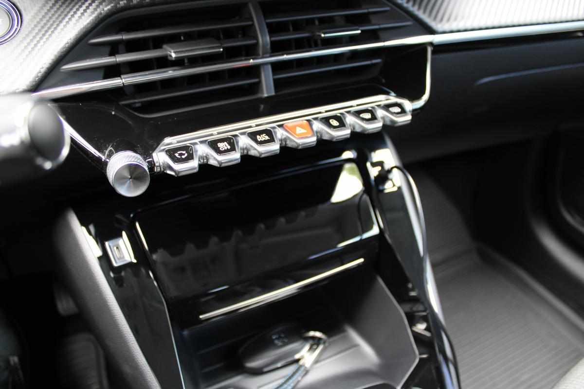 peugeot-208-1-2-puretech-2020-gasolina-1199cc