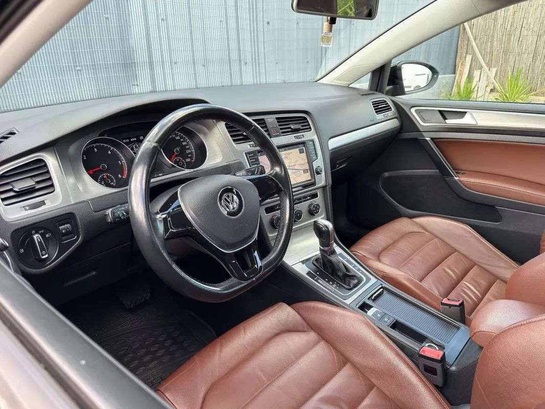 volkswagen-golf-2015-diesel-1598cc