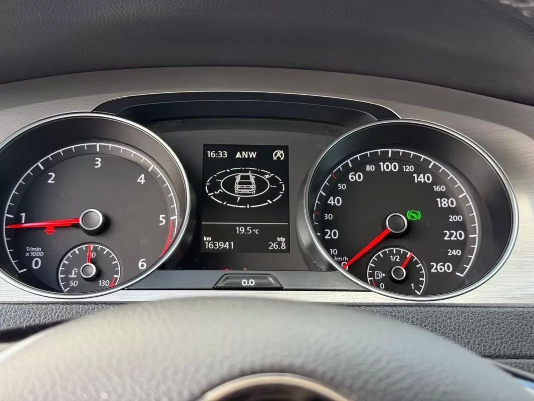 volkswagen-golf-2015-diesel-1598cc
