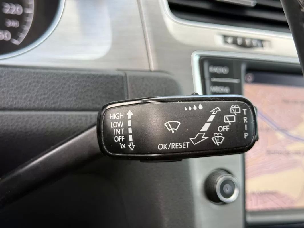 volkswagen-golf-2015-diesel-1598cc