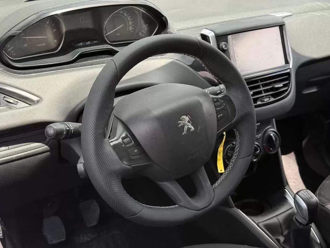 peugeot-208-2015-diesel-1560cc