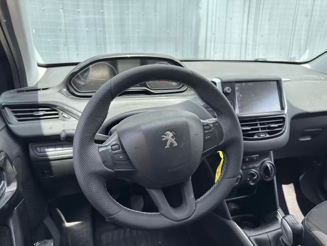 peugeot-208-2015-diesel-1560cc