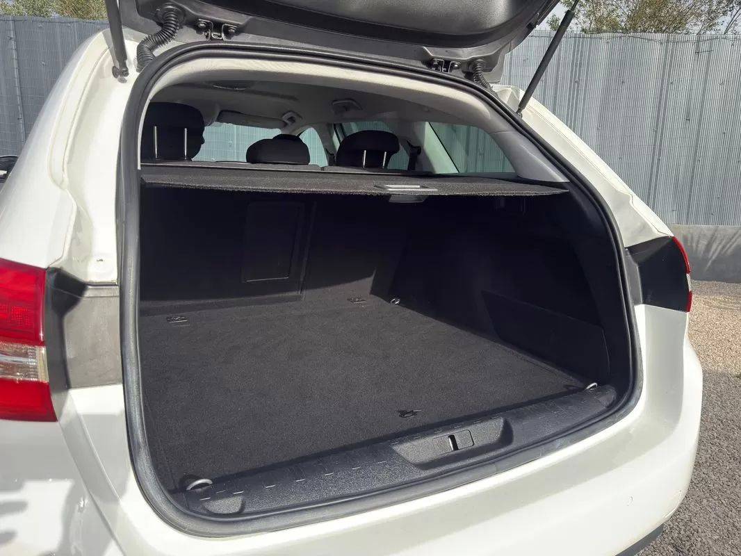 peugeot-308-sw-2014-diesel-1560cc
