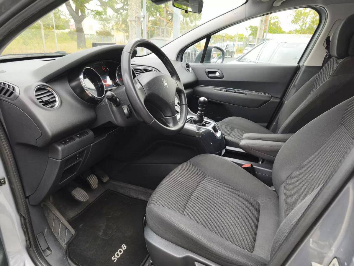 peugeot-5008-2014-diesel-1560cc