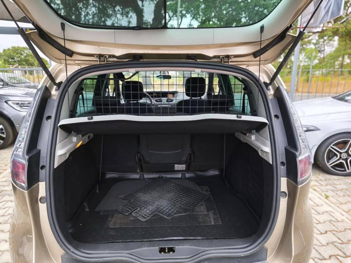 renault-scenic-2015-diesel-1461cc